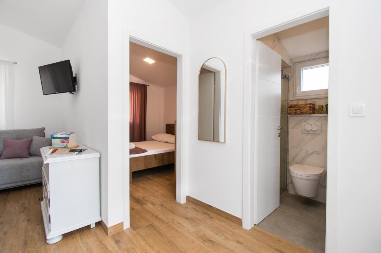 Apartmani Monika Žaborić Eksteriør billede